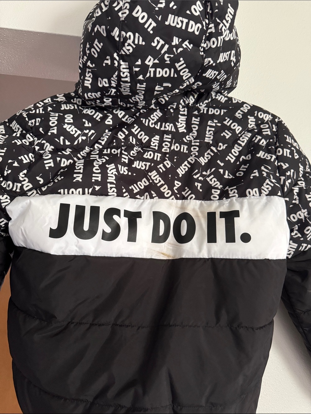 Boys Nike Jacket - Picture 3 of 5